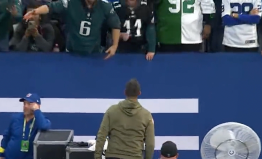 Nick Sirianni standing on bench, Week 11, 2022