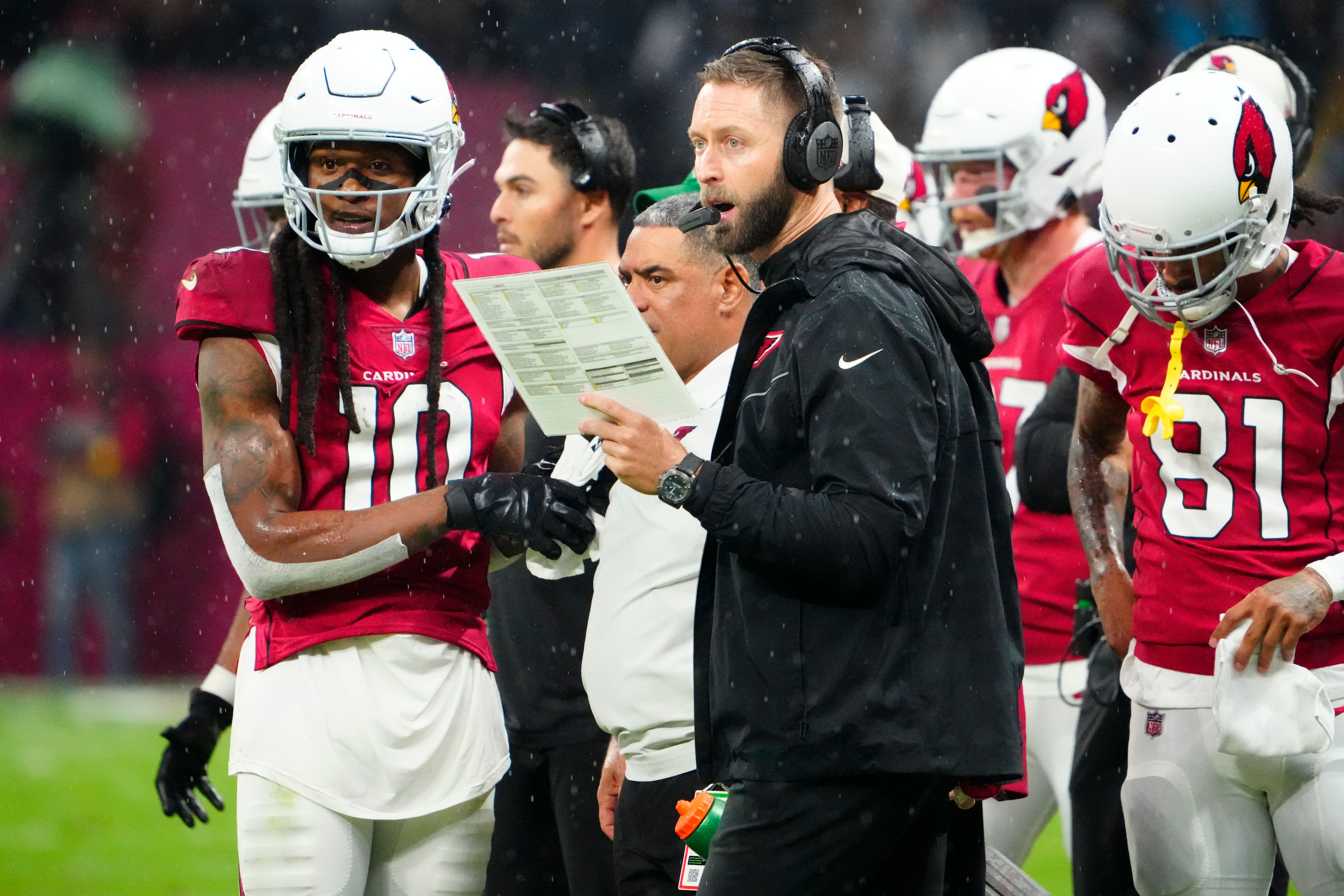 Nov 21, 2022; Mexico City, MEX; Arizona Cardinals head coach Kliff Kingsbury looks on against the San Francisco 49ers in the first half at Estadio Azteca. 